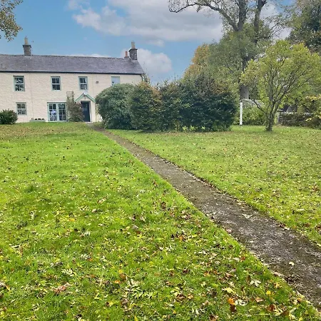 Close Farmhouse Holiday home *